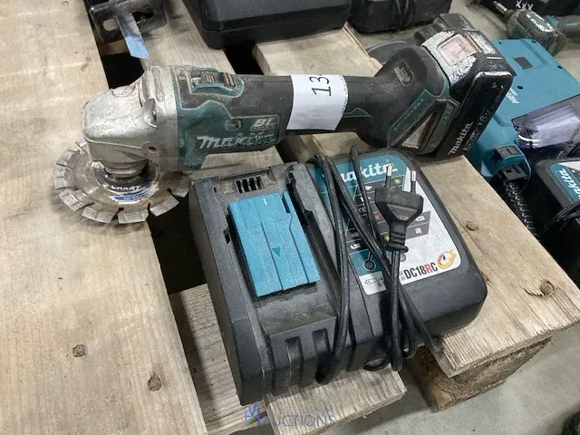 Accu haakse slijpmachine makita - afbeelding 1 van  4