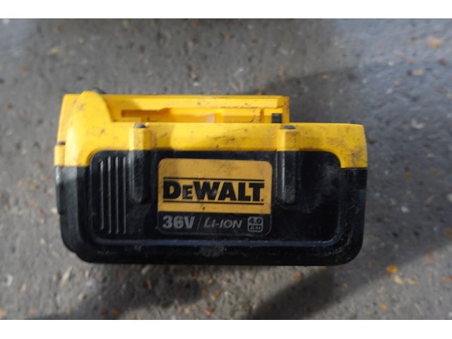 Accu handzaag dewalt - afbeelding 4 van  5