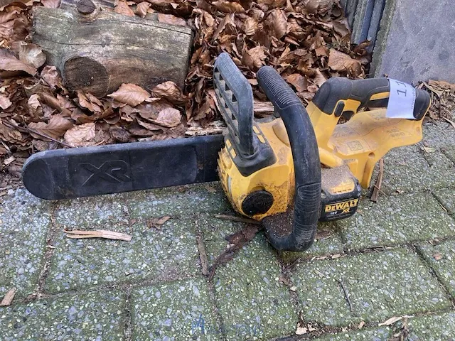 Accu kettingzaag dewalt - afbeelding 1 van  4
