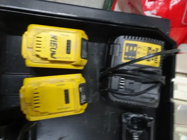 Accu kitspuit dewalt - afbeelding 3 van  5