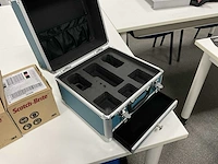 Accu-kitspuit makita dcg180 + diversen - afbeelding 16 van  26