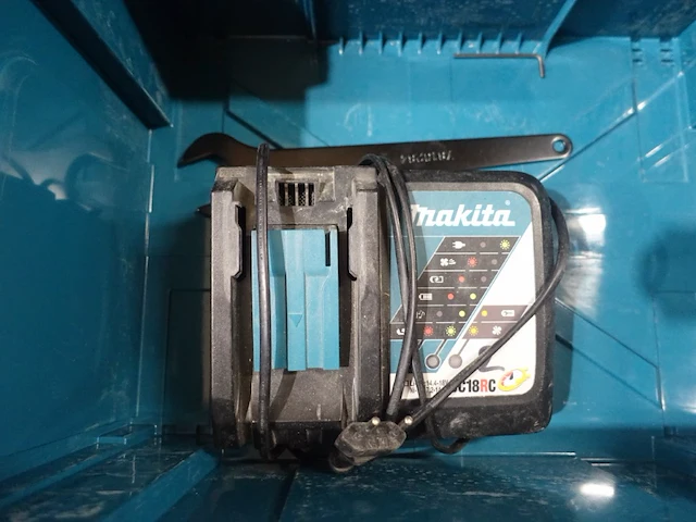 Accu knabbelschaar makita - afbeelding 2 van  4