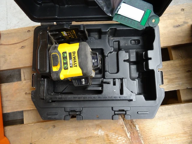 Accu kruispuntlazer dewalt - afbeelding 1 van  2