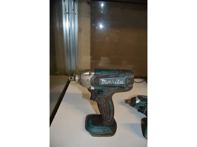 Accu moerenaanzetter makita dtw190, accu schroevendraaier makita , accu boormachine makita dhp453 (7,8,9) - afbeelding 3 van  9