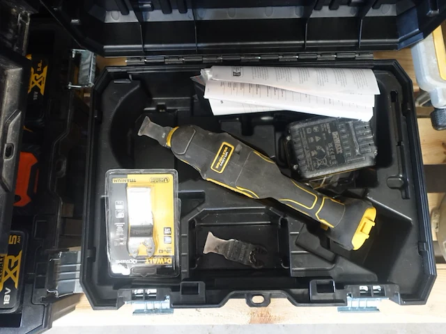 Accu multitool dewalt - afbeelding 1 van  4