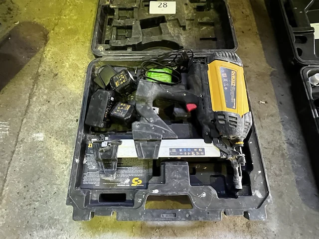 Accu nagelpistool dewalt d-655509 - afbeelding 1 van  5