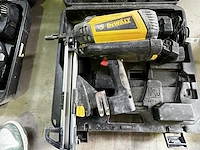 Accu nagelpistool dewalt d-655509 - afbeelding 2 van  5