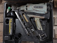 Accu nagelpistool hitachi - afbeelding 1 van  2