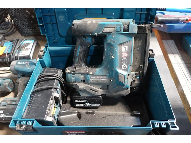 Accu nagelpistool makita - afbeelding 2 van  3