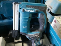 Accu nietmachine makita - afbeelding 2 van  4