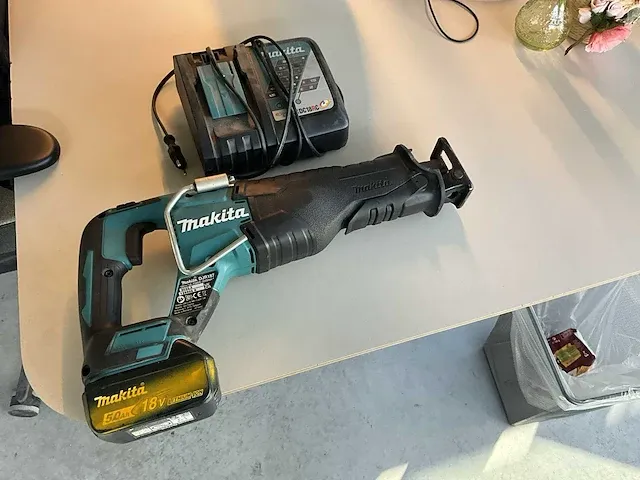 Accu reciprozaag makita type model drj187 - afbeelding 2 van  7