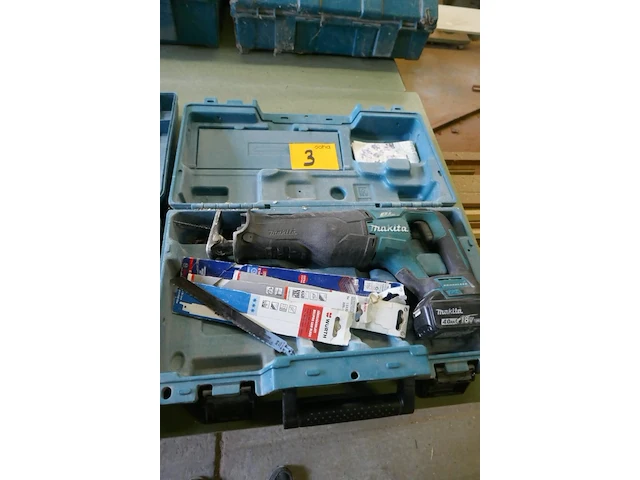 Accu reciprozaagmachine makita - afbeelding 1 van  4