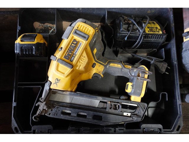 Accu schieter dewalt - afbeelding 1 van  3