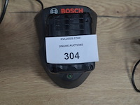 Accu schroefmachine bosch professional gsr 12v-15 met 2 accu en lader, accu schroefmachine bosch professional gsr 10,8v-ec (defect) met 2 accu en lader (b404) - afbeelding 2 van  8