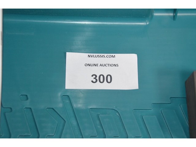 Accu schroefmachine makita df330d met lader en accu in koffer (b403) - afbeelding 2 van  6