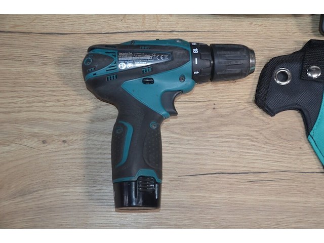 Accu schroefmachine makita df330d met lader en accu in koffer (b403) - afbeelding 5 van  6