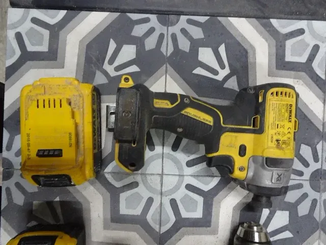 Accu set dewalt - afbeelding 3 van  9