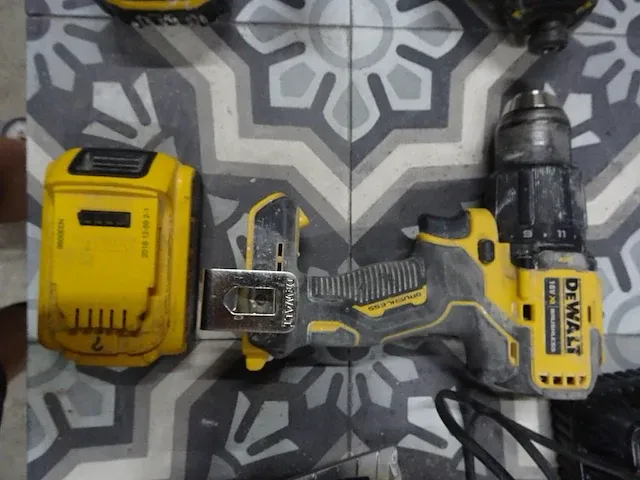 Accu set dewalt - afbeelding 5 van  9