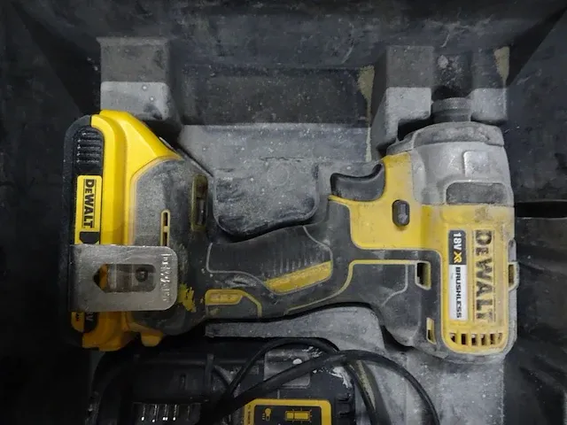 Accu set dewalt - afbeelding 2 van  5