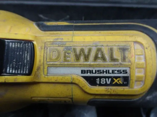 Accu slijpschijfmachine dewalt - afbeelding 2 van  3