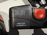 Accu vetspuit 24 volt - afbeelding 3 van  15