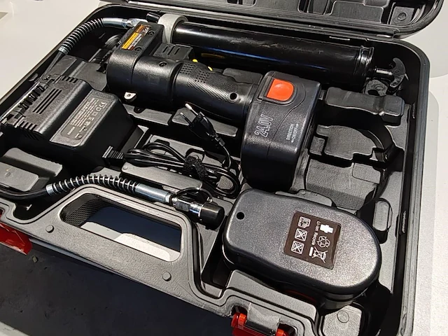 Accu vetspuit 24 volt - afbeelding 7 van  15