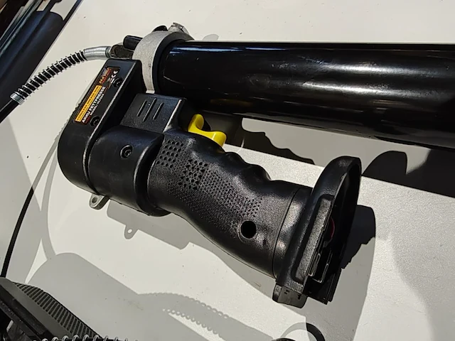 Accu vetspuit 24 volt - afbeelding 13 van  15