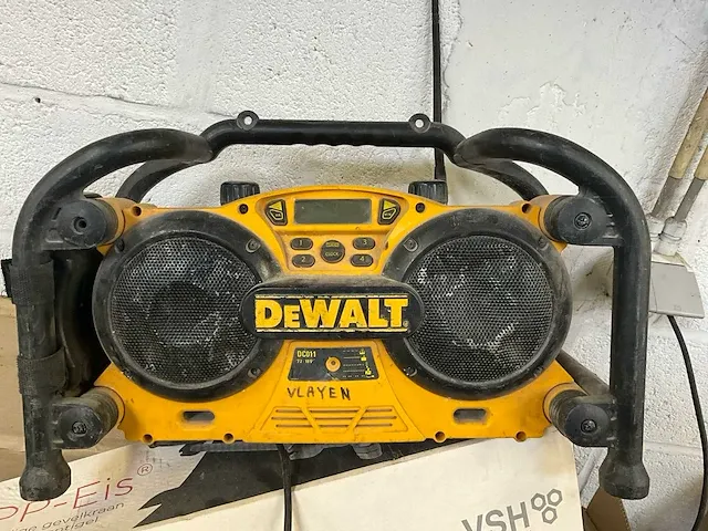 Accu werfradio dewalt dc011 - afbeelding 1 van  3