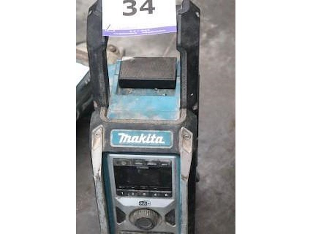Accu werfradio makita, werking niet gekend - afbeelding 1 van  2
