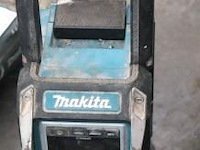 Accu werfradio makita, werking niet gekend - afbeelding 1 van  2