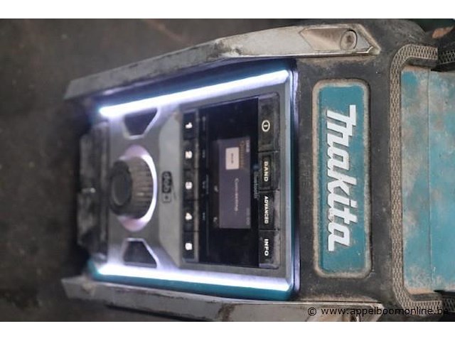 Accu werfradio makita, werking niet gekend - afbeelding 2 van  2