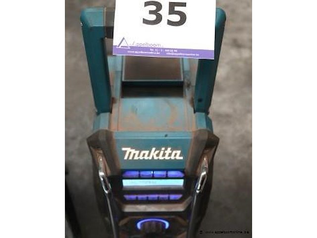 Accu werfradio makita, werking niet gekend - afbeelding 1 van  2