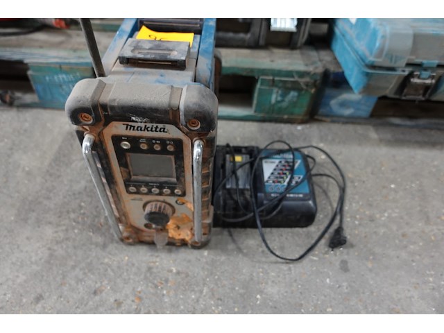 Accu werfradio makita - afbeelding 1 van  4