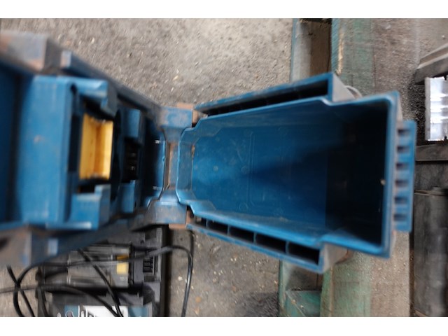 Accu werfradio makita - afbeelding 4 van  4