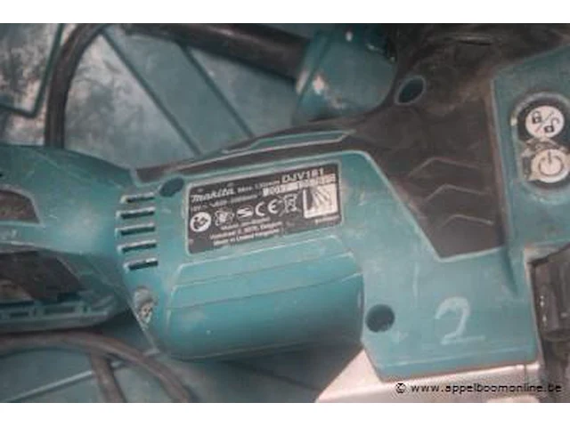Accu wipzaag makita djv181, zonder batterij plus schuurmachine makita bo3700, werking niet gekend - afbeelding 2 van  3