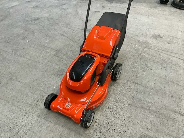 Accugrasmaaier husqvarna lc347ivx - afbeelding 2 van  7