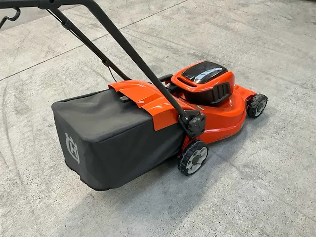 Accugrasmaaier husqvarna lc347ivx - afbeelding 5 van  7