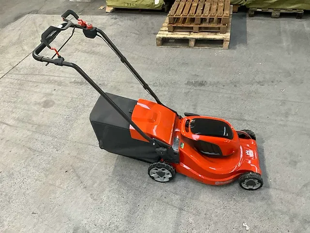 Accugrasmaaier husqvarna lc347ivx - afbeelding 1 van  9