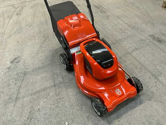 Accugrasmaaier husqvarna lc347ivx - afbeelding 2 van  9