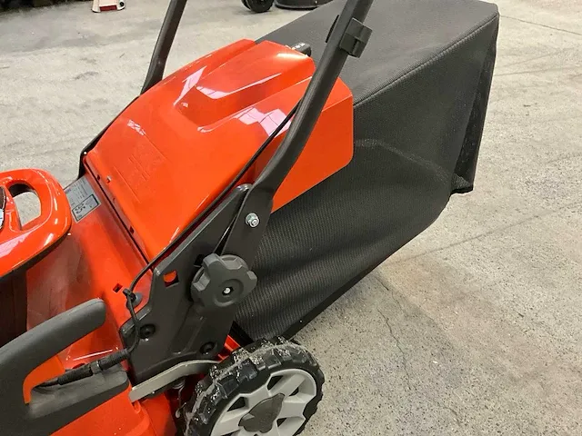 Accugrasmaaier husqvarna lc347ivx - afbeelding 9 van  9