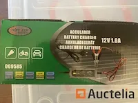 Acculader 12v 1.0a - afbeelding 2 van  2