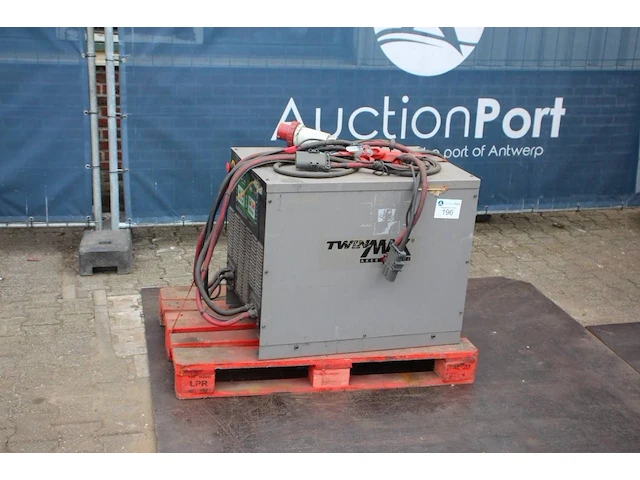 Acculader aker wade twinmax 15ci 2011 - afbeelding 1 van  1
