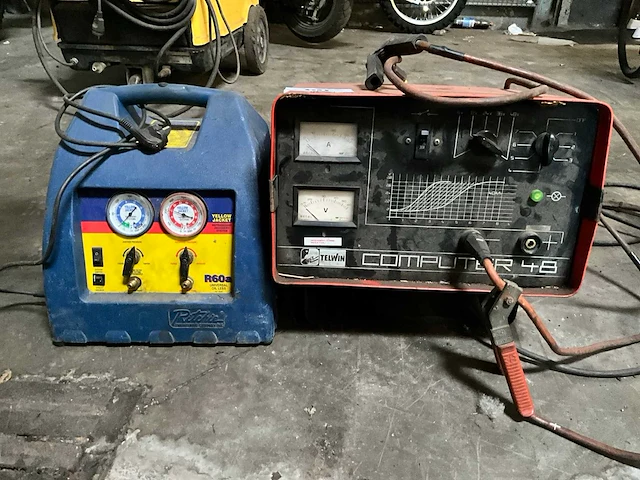 Acculader telwin computer 48 + ritchie r60a - afbeelding 1 van  5