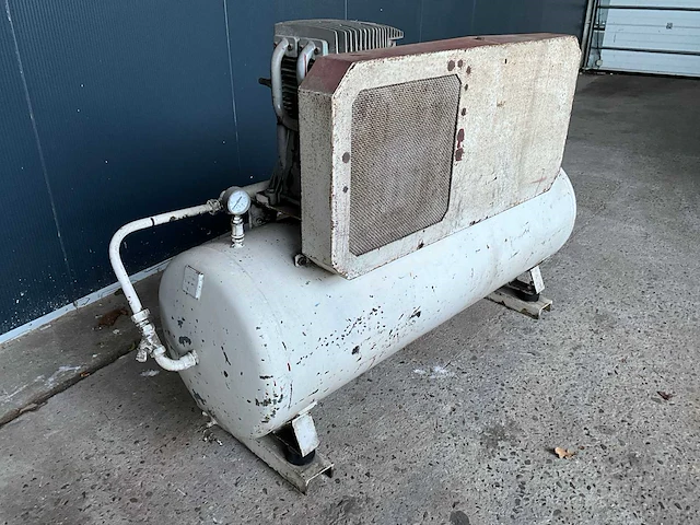 Acec luchtcompressor 5,5 kw - 230/400 v - getest in werkende toestand - afbeelding 1 van  15