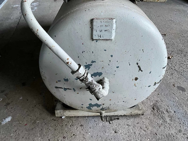 Acec luchtcompressor 5,5 kw - 230/400 v - getest in werkende toestand - afbeelding 15 van  15
