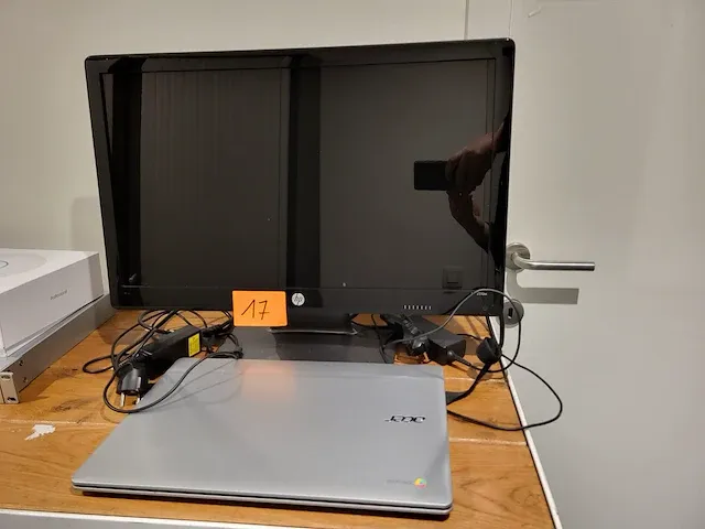 Acer chromebook + extra monitor hp - afbeelding 1 van  6