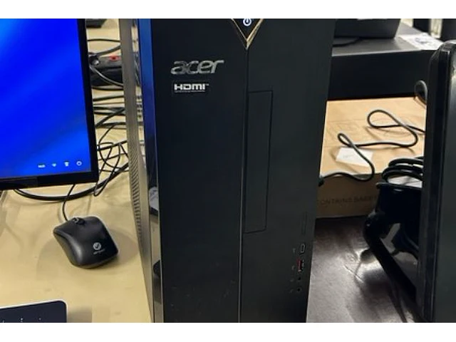 Acer desktop + scherm en toebehoren - afbeelding 3 van  7