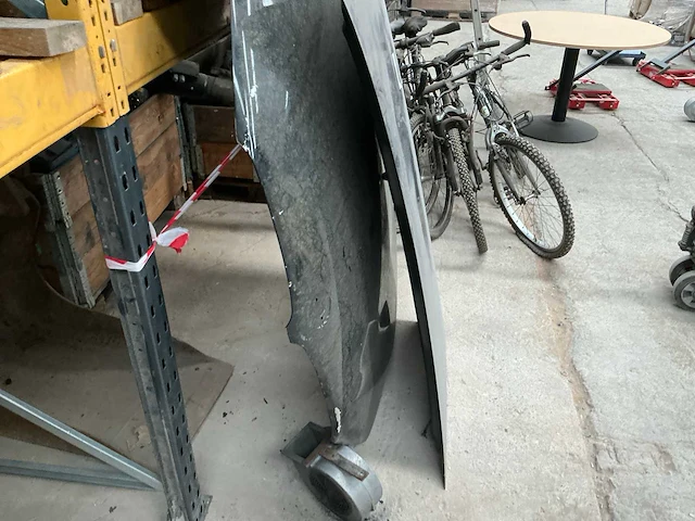 Achterklep en motorkap - afbeelding 4 van  8