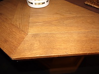 Achthoekige tafel - afbeelding 3 van  3