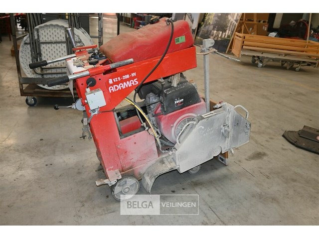 Adamas betonzaagmachine + nieuwe diamantschijven - afbeelding 2 van  8